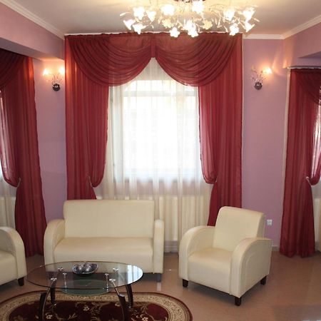 Family Hotel Maraya 阿巴纳西 外观 照片
