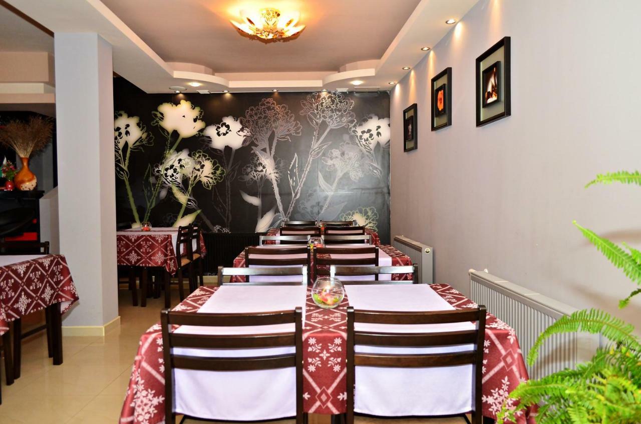 Family Hotel Maraya 阿巴纳西 外观 照片