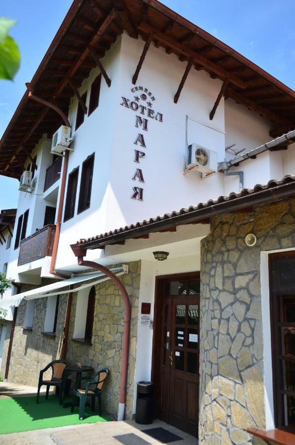 Family Hotel Maraya 阿巴纳西 外观 照片