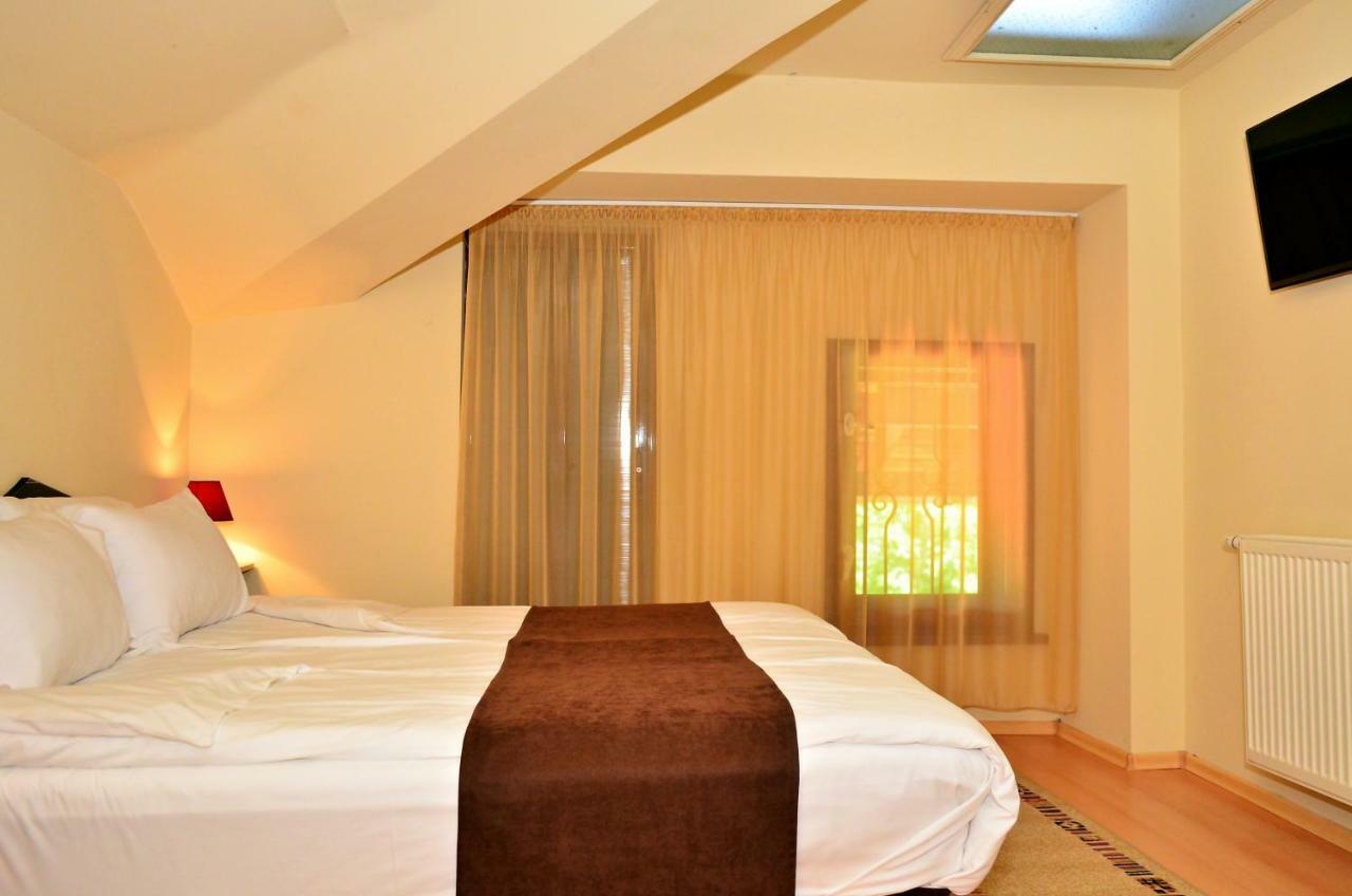 Family Hotel Maraya 阿巴纳西 外观 照片